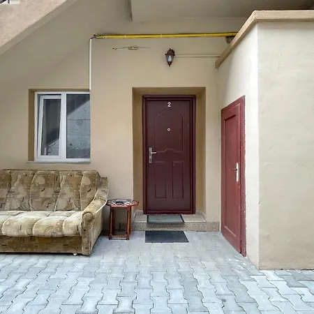 Evu Long Street * Braşov