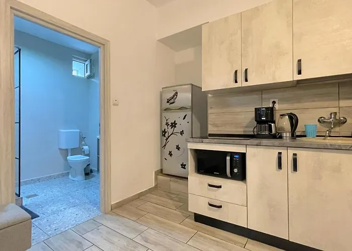 Evu Long Street Апартаменти