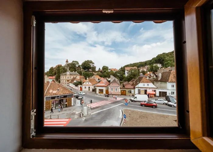 Evu Long Street * Brasov