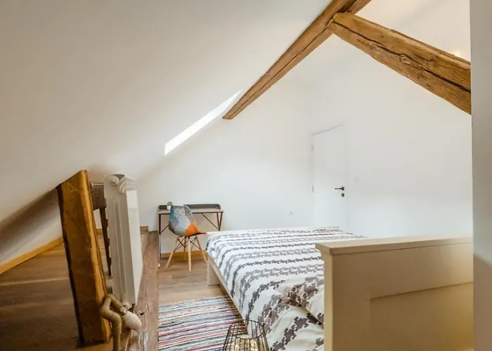 Evu Long Street Апартаменти